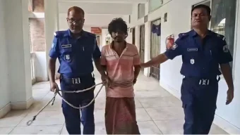থানায় ঢুকে তিন পুলিশ সদস্যকে পেটালেন এক যুবক