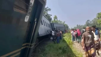 চট্টগ্রাম থেকে ঢাকামুখী রেল যোগাযোগ বন্ধ, বগি লাইনচ্যুত