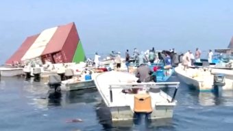 হরমুজ প্রণালির কাছে ক্ষেপণাস্ত্র হামলা, ২৪ ঘণ্টায় ডুবলো দুই জাহাজ