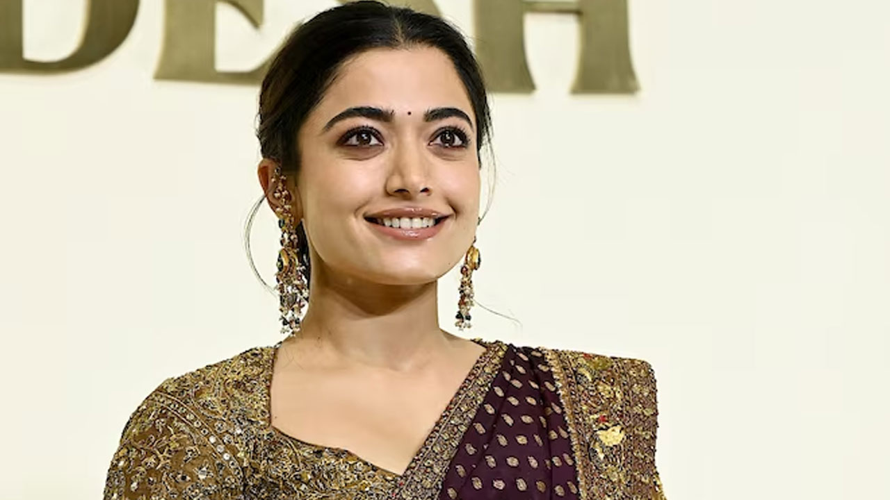 ৪শ পরিবারের এক বছরের খাবারের দায়িত্ব নিলেন মানবিক রাশমিকা