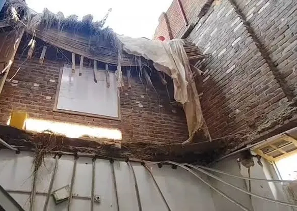 পাকিস্তানে স্কুলের ছাদ ধসে প্রাণহানি বেড়ে ৩৪