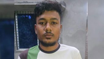 রুয়েটের বাসে থাকা প্রধানমন্ত্রীকে নিয়ে ‘স্নাই/পা/রের অভাব’ মন্তব্য, সেই যুবক গ্রেপ্তার